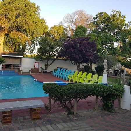 Good 2 Go Guest House Бенони Экстерьер фото